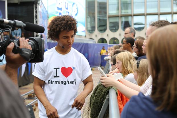 snapURselfie's tweet photo. Eventmagazine: In pictures: #CBBCLive in Birmingham https://t.co/d1YjXQZecA #CBBCAwesomeAuthors #experiential cbbc https://t.co/XzI2YJ32hn