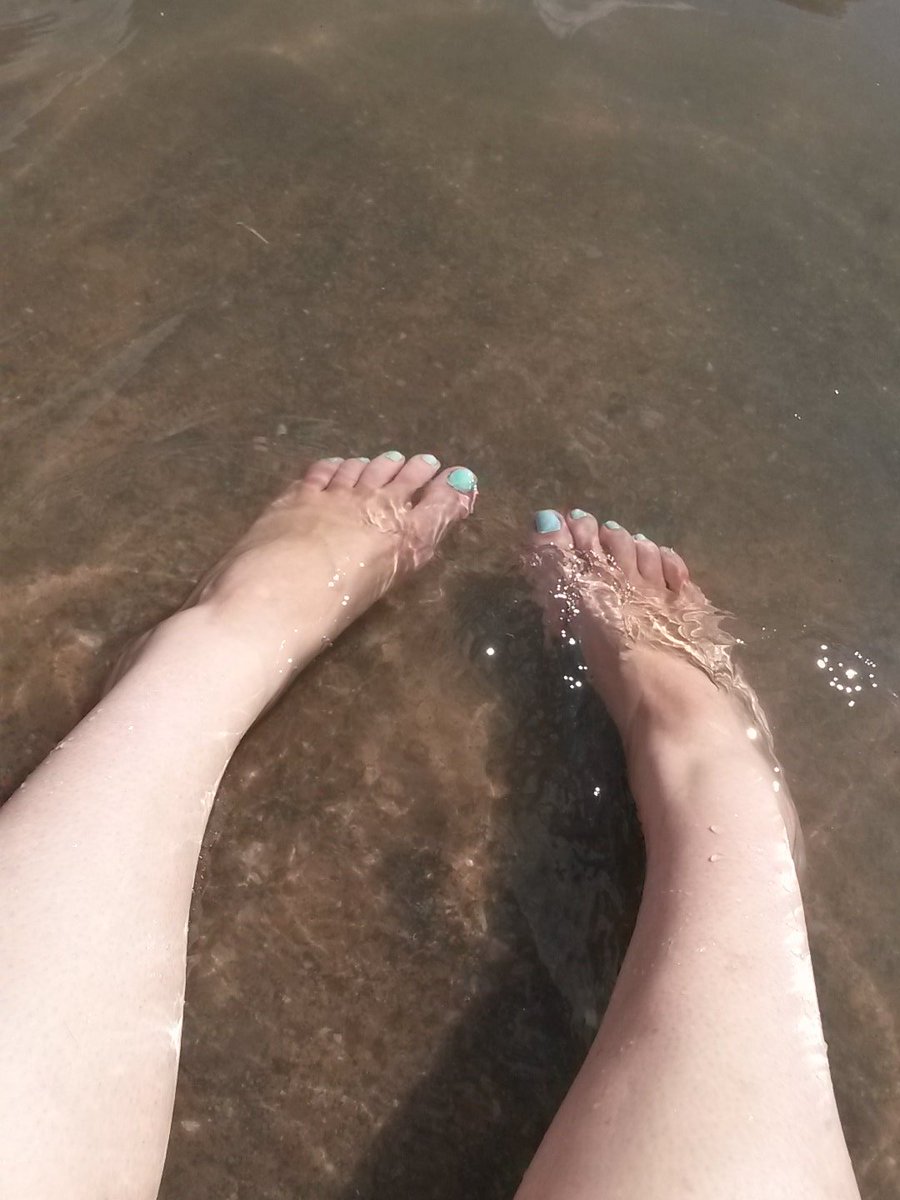 MissyShh's tweet photo. Paddling in the sun 😍

#findom
#footfetish
#paypig
#footworship
@RT4tat2 @RTpig @RTfeet @RTpaypiggy 
@RTCunt96 https://t.co/cOj9MDti6P