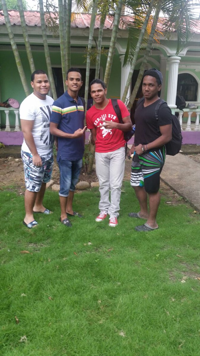 HanselRuizC's tweet photo. Finca time https://t.co/26fJCroGbY
