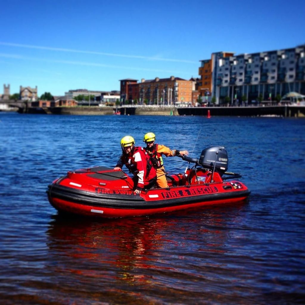 Peter_O_Toole's tweet photo. #fireswift #rescueboat
#rescue #firefighter #limerick #ireland #ireland_gram https://t.co/Ybvdve4wEK https://t.co/U4tdjgeE89