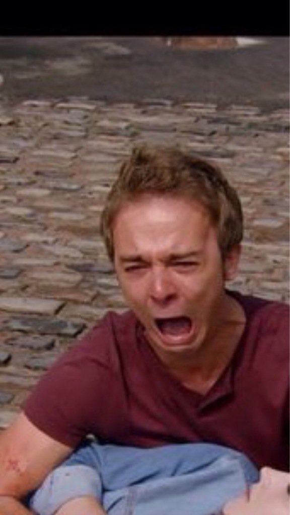 ImRoyCropper's tweet photo. When you stub your little toe.. https://t.co/RmIez7GviE