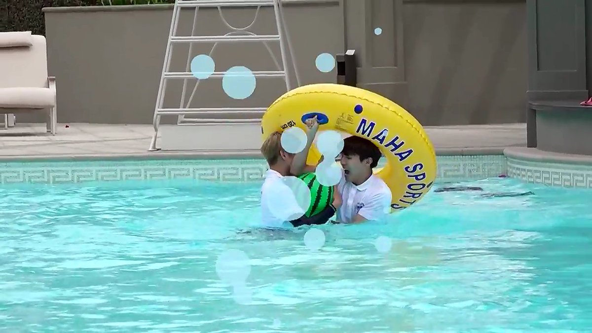 vhopeshippers's tweet photo. #vhope https://t.co/IdlqsXSoFV