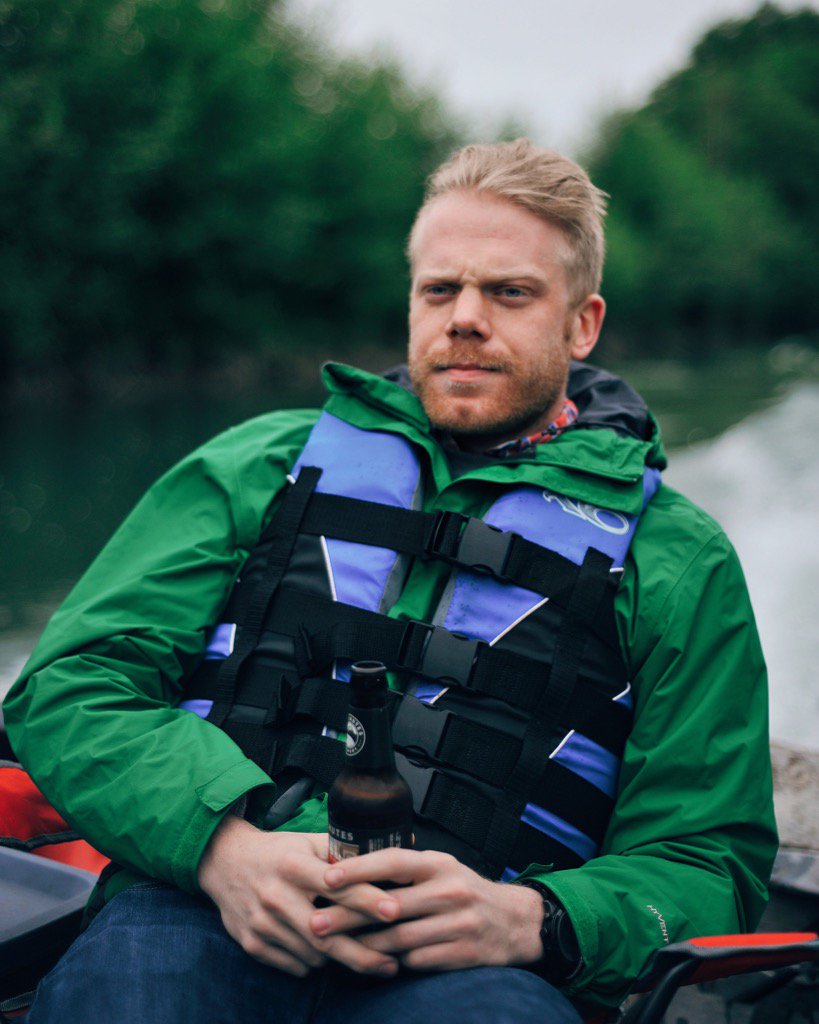 americanswede14's tweet photo. Grab a beer and get on the lake. @LEVIS @thenorthface https://t.co/PTKnOFeQEa https://t.co/O4I7E77Qgi