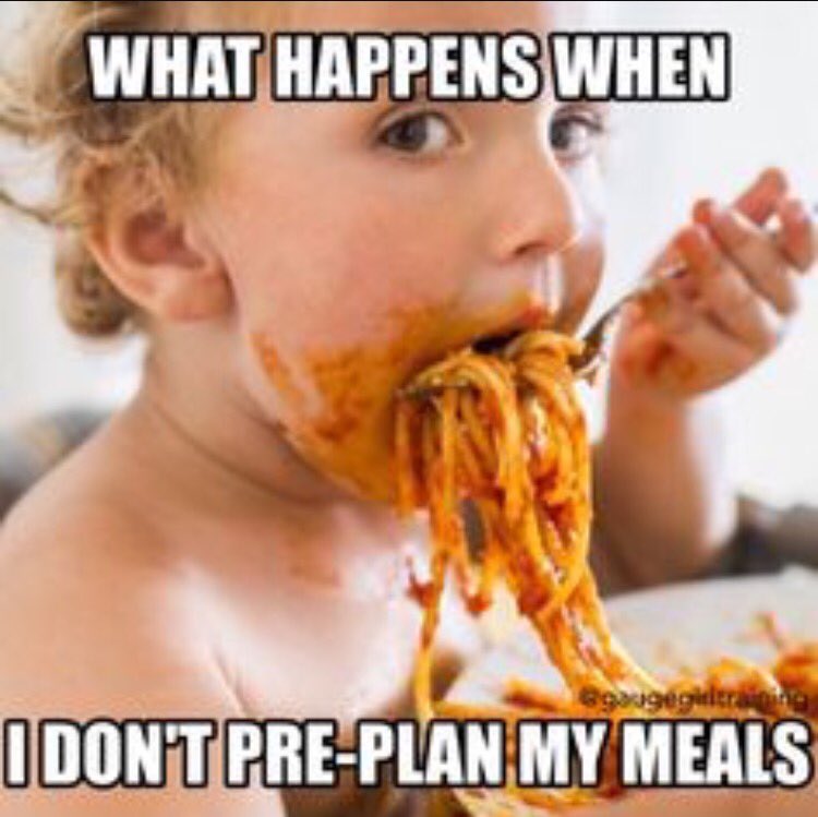 Chris_ByrnesFit's tweet photo. Hahah omg so true on a Monday #LunchTimeHumor #mealprep #athlete #FitSolutions #humor #fitnesshumor #fitlife 😂 https://t.co/22jI3kBKJd