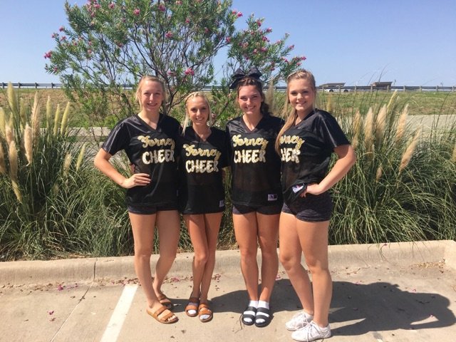 FHS Cheer tweet media