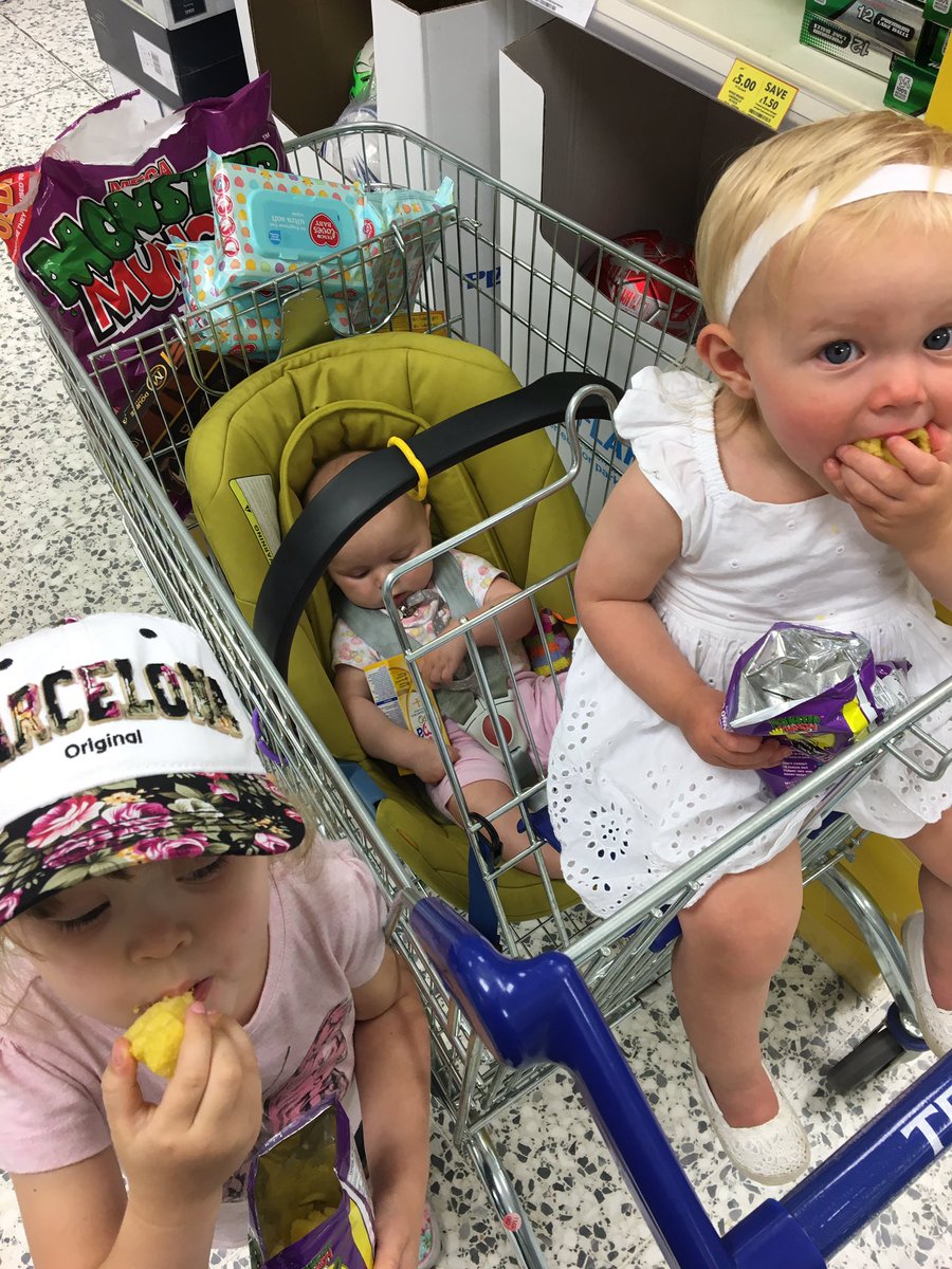 lake_matt's tweet photo. End of the holiday!!!! 😩 #sunsout #parklife #grandparents #bikergranddaughters #daughters #myworld #mygirl https://t.co/13R30ESal5