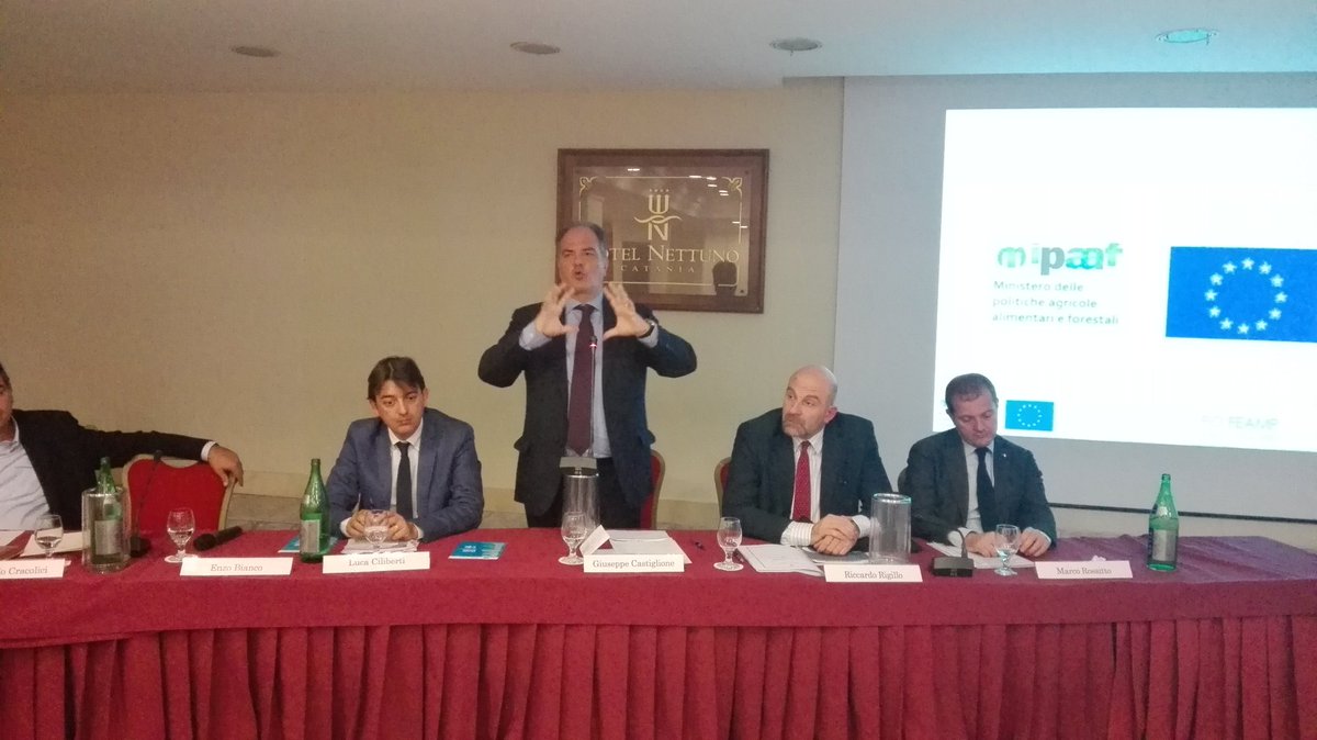 pofeampevent's tweet photo. @G_Castiglione:"noi accompagneremo l'utilizzo delle risorse per conferire valore aggiunto agli interventi" #feamp https://t.co/DQXytz1nhB