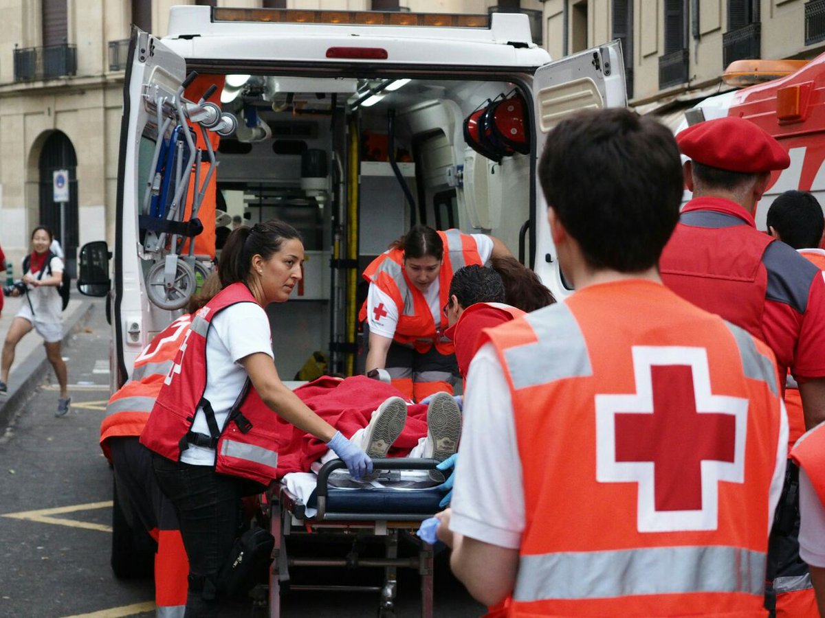 Pamplona dados de alta hospitalaria los 3 últimos heridos de los 87 que hubo en los encierros de #Sanfermines2016