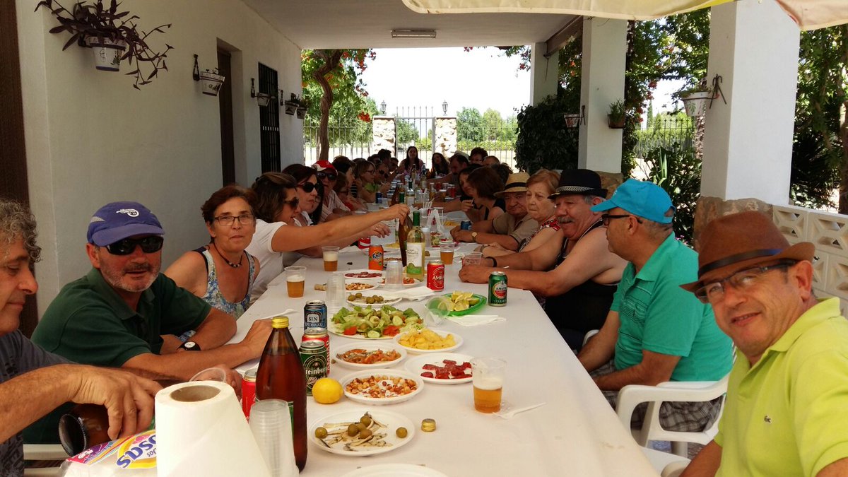 ElMonton_Yecla's tweet photo. Ayer celebramos nuestra ya tradicional convivencia veraniega. ¡Gracias a nuestros anfitriones María y Pedro! :) https://t.co/5X4HjjPj76