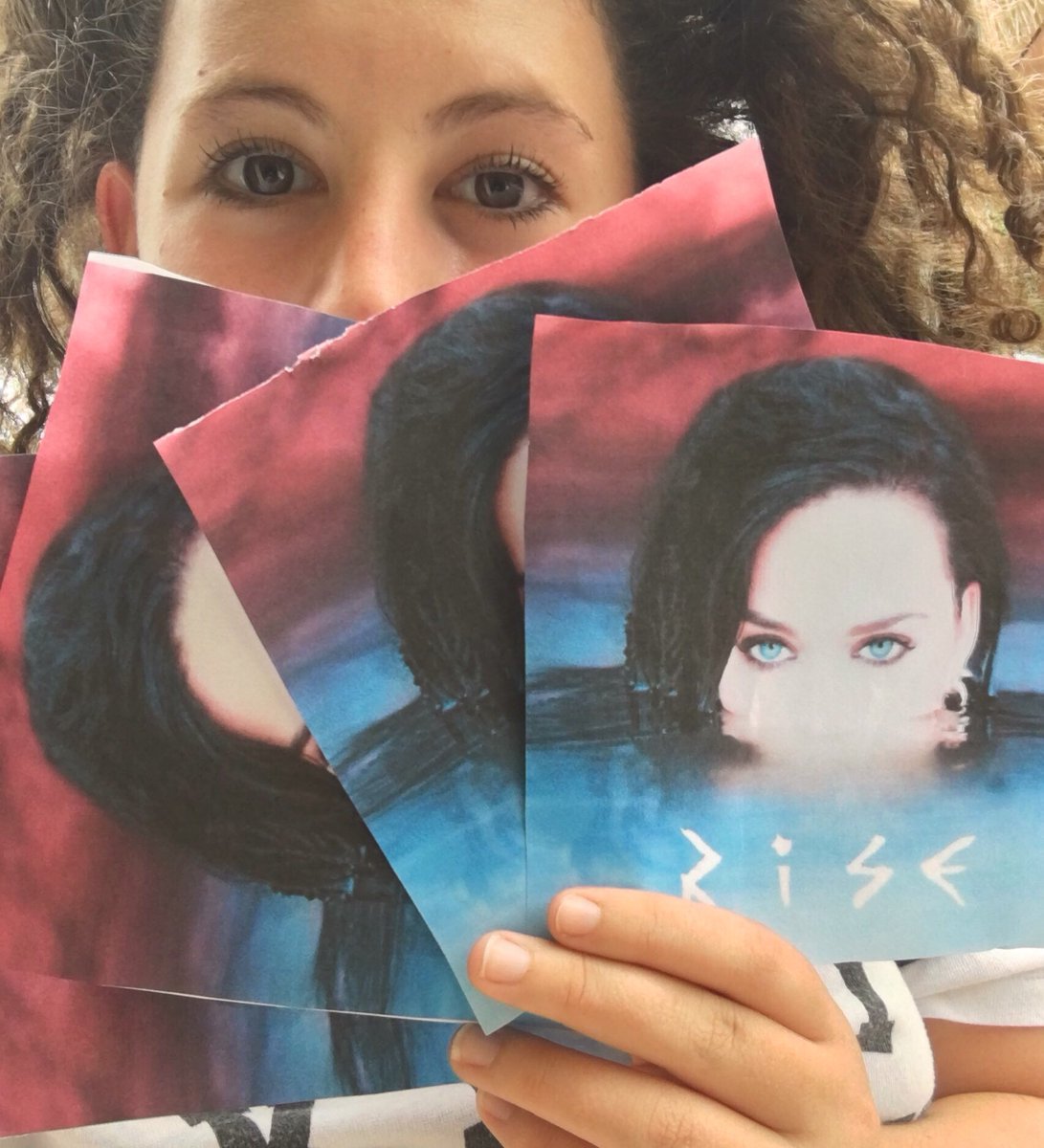 katyskittenz's tweet photo. @katyperry I'm gettin you dat promo 💅🏼 #RISE #GetRising https://t.co/qCb7nAQ5e6
