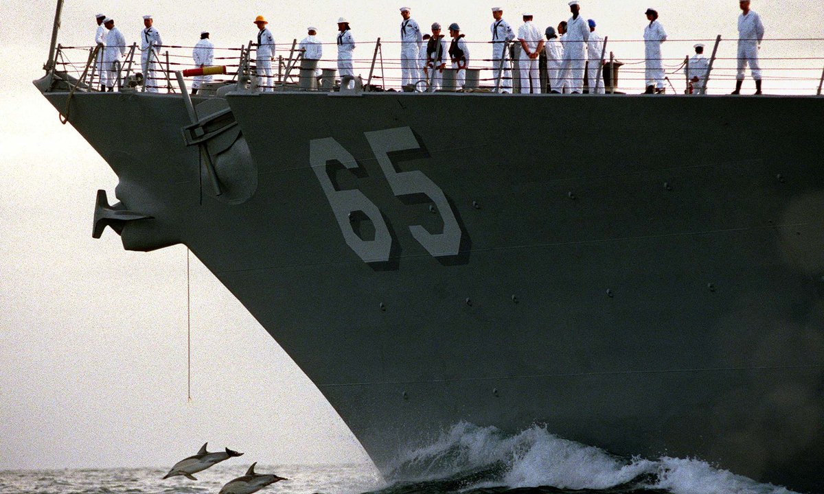 Greenpeace's tweet photo. Did you see this? US navy banned from using sonar that’s harmful to walruses and dolphins! https://t.co/hFg1ZgifcA https://t.co/yFOmpwIrJw