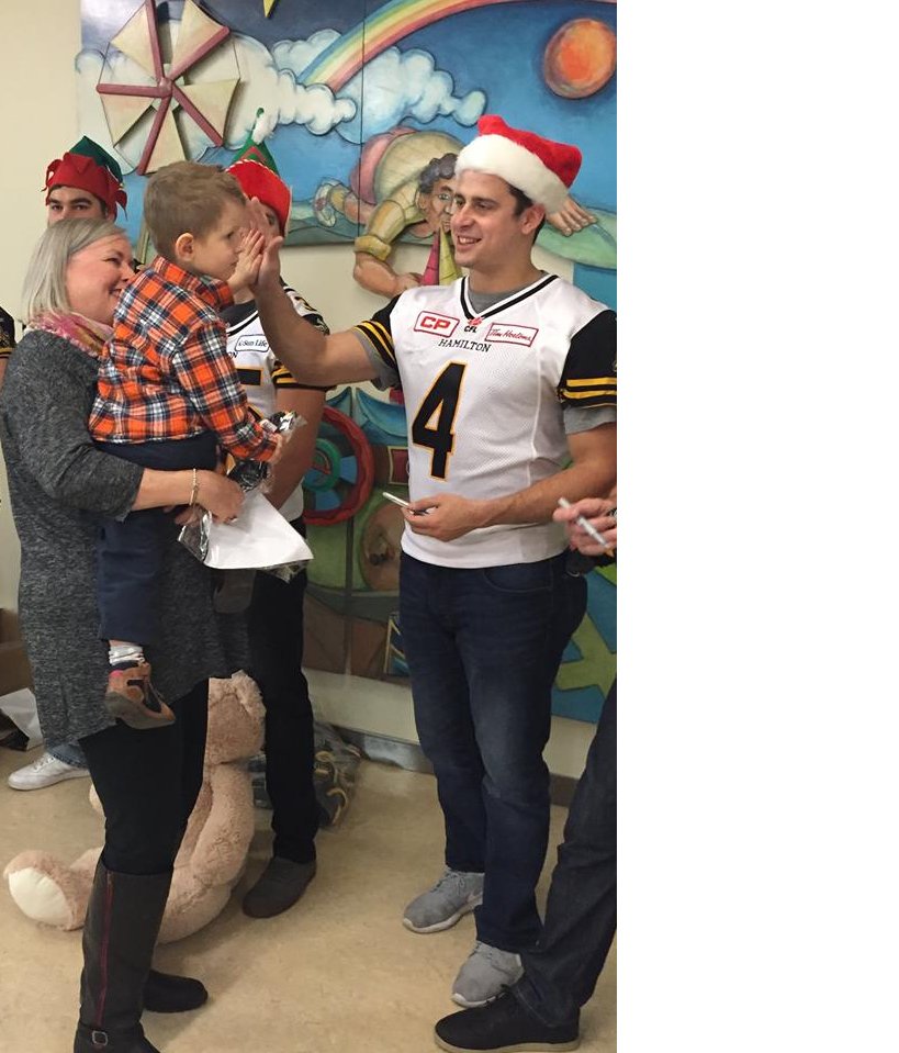 QB <a href="/ZCollaros7/">Zach Collaros</a> donates $10k to @HamHealthSC on behalf of <a href="/ShawInfo/">Shaw Communications</a> as one of the <a href="/CFL/">CFL</a>'s 2015 Top Performers! #Ticats