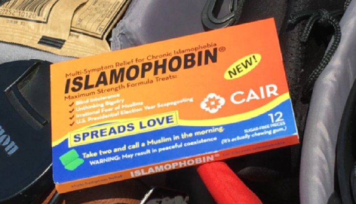 dcexaminer's tweet image. Pro-Islam group hands out anti-Islamophobic 'pills' to GOP at #RNCinCLE washex.am/2a2B0Ft