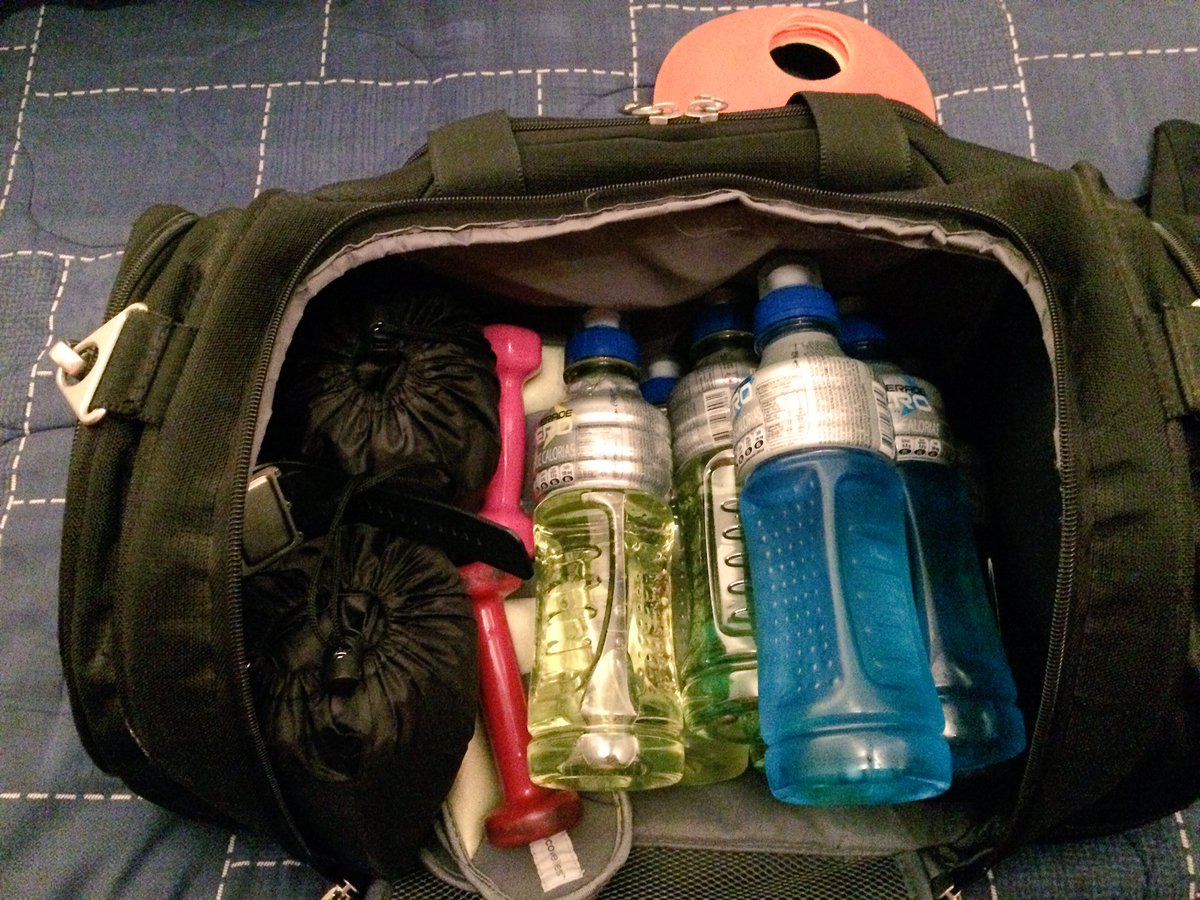 procorrecl's tweet photo. Todo listo para entrenar con las máquinas!! #procorre de #deportespro #running #entrenamiento #lunes #deporte #chile https://t.co/XWI2hdczLm