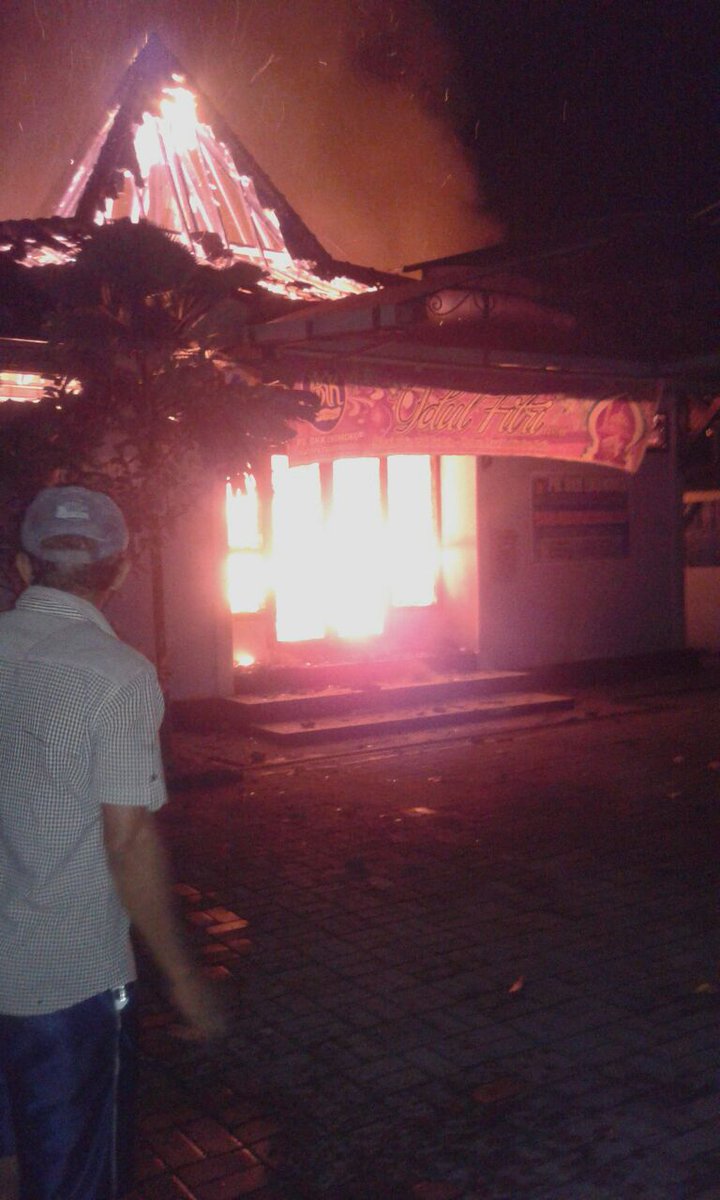 BKK wuryantoro kobongan mau isuk, mugo-mugo ra ono korban (poto saka mbak dian)