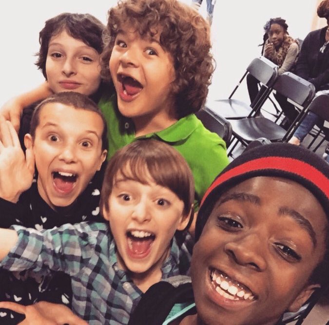 cleytu's tweet photo. Já quero a segunda temporada #StrangerThings https://t.co/BPXe1ANYAA