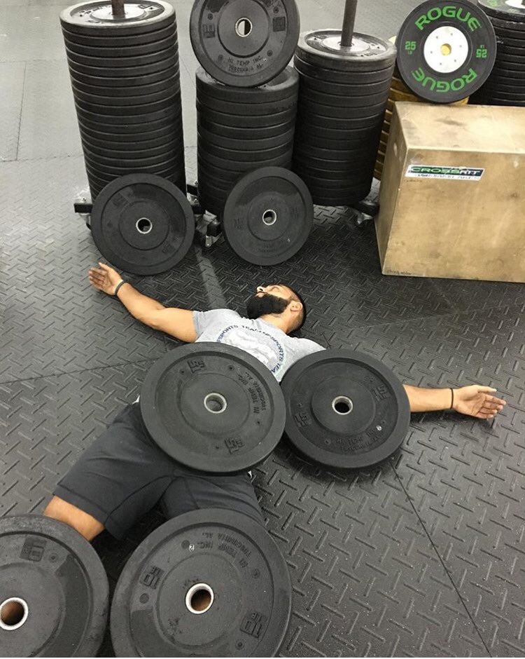 CFMiamiLakes's tweet photo. MONDAY's Workout: 😎💪 https://t.co/FbjVF5ghCo