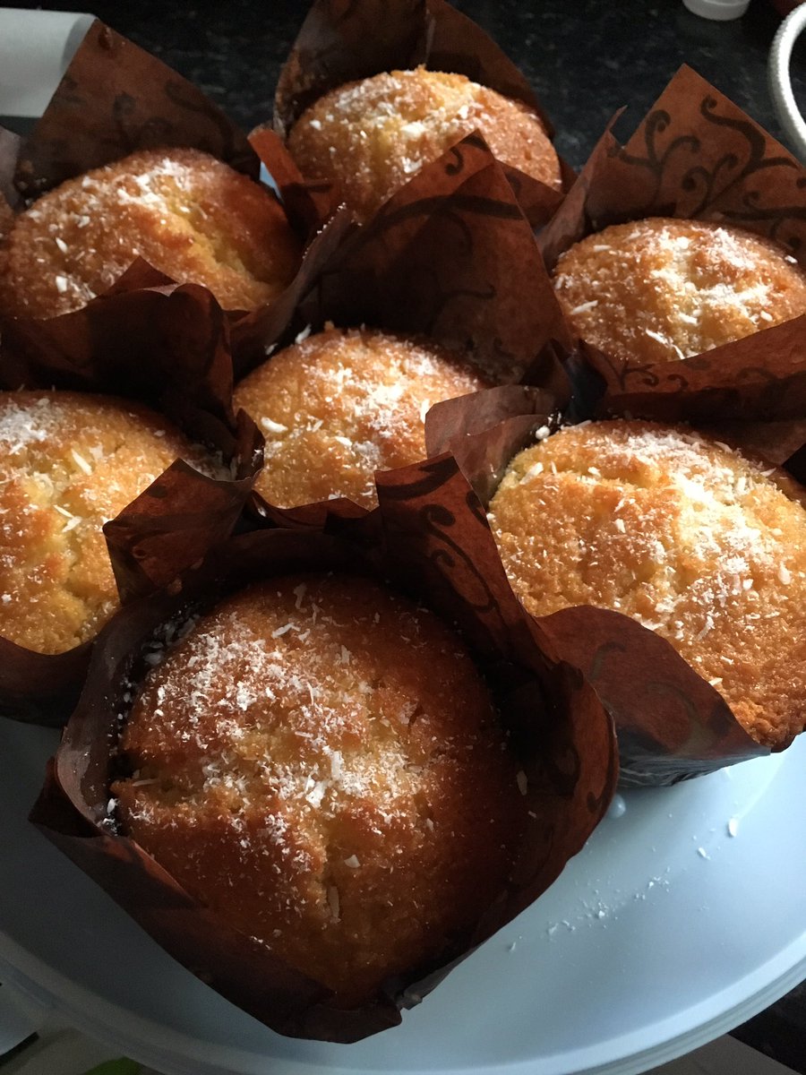 Fresh out of the oven. Malibu, coconut &amp; lime muffins. Amazing! <a href="/PaulHollywood/">Paul Hollywood</a> @JohnWhaiteBakes <a href="/BritishBakeOff/">British Bake Off</a>