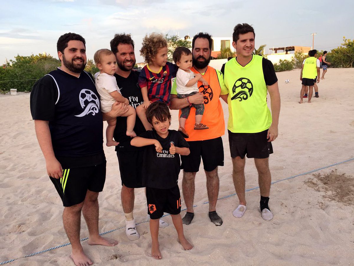 Rodolforosas's tweet photo. Inaugurando "La Cancha del Abuelo" #Yucatan #vacaciones https://t.co/1IdWLFTH1U