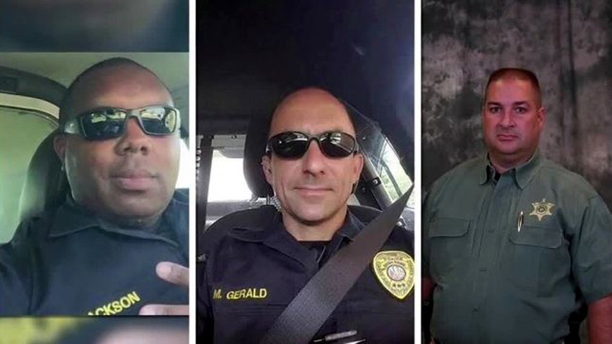 Louisiana State Police review surveillance videos after deadly police ambush bit.ly/29VP8Qc?utm_me… https://t.co/yyX606fDNb