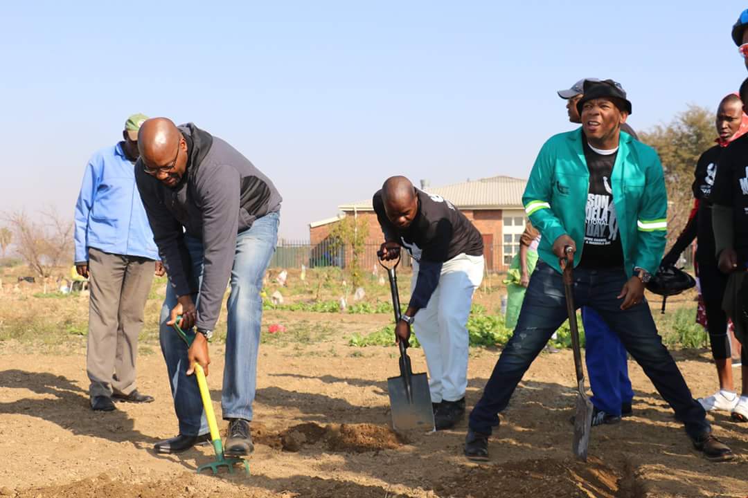 Kgosientsho_R's tweet photo. We thank everyone who took part in #NelsonMandela Day activities across @CityTshwane. #MandelaDay https://t.co/uQU123ZpdO