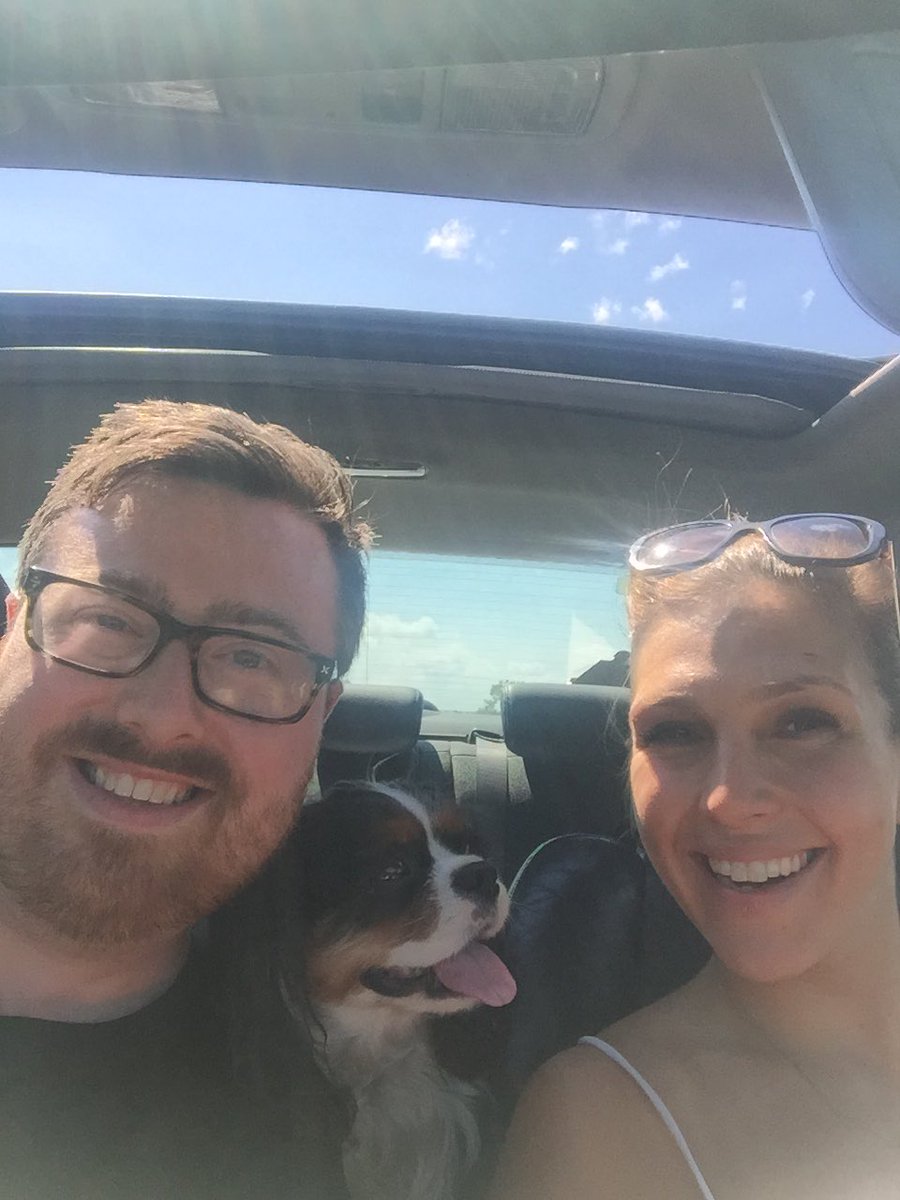 Enroute to Montréal w/ @mshanncoaching &amp; Ella the Opera Pooch #workingholiday #cavalierkingcharles #friendship