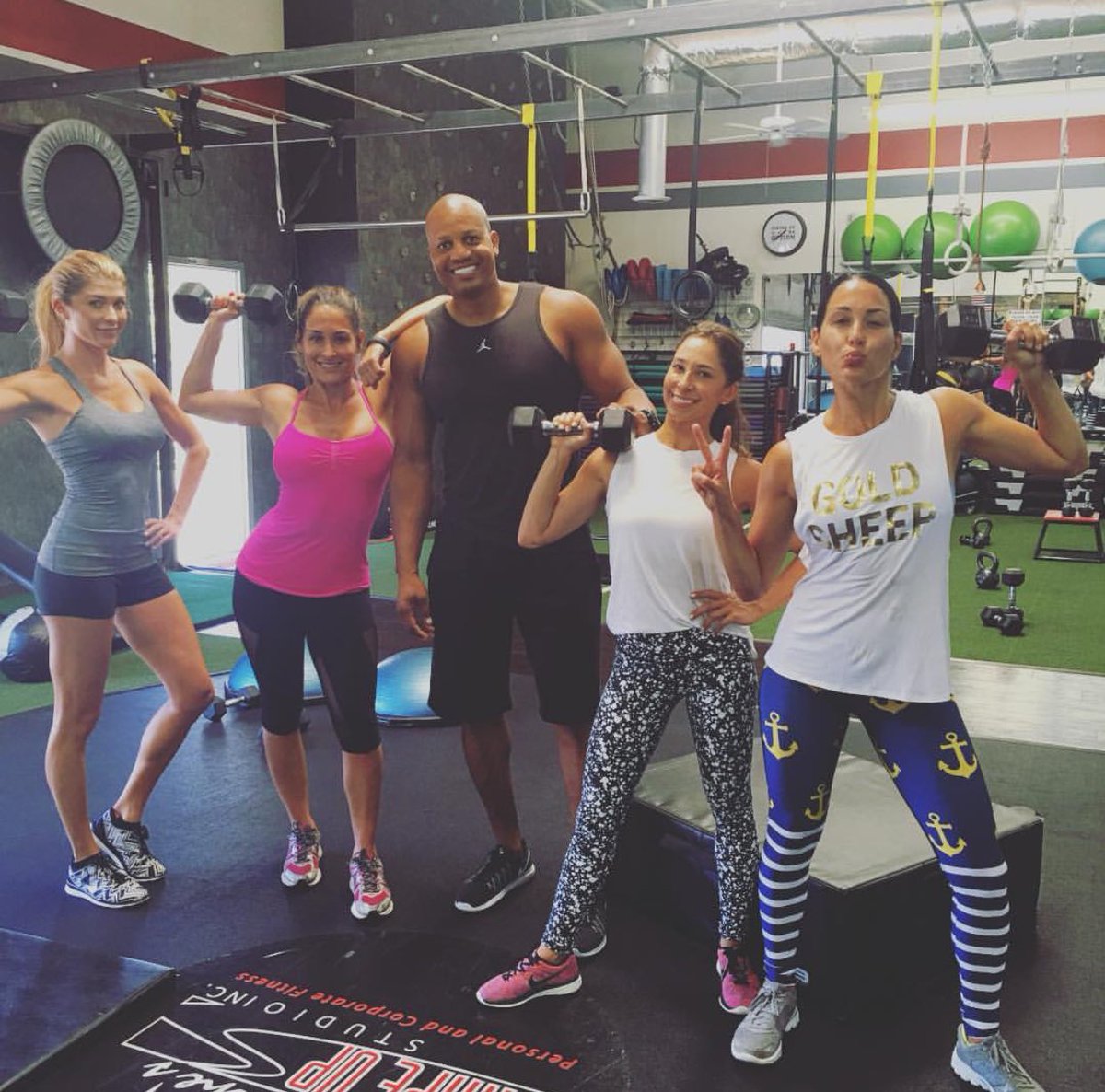 thenicolegarxia's tweet photo. This morning's training session, with the one and only Markshane. ππͺπ½ #sweaton #stayfearless #shapeupstudio https://t.co/t0wDy0fec9