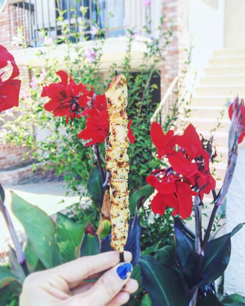 Chicken skewers and flower talks during studio breaks. #goodgreekgrub #foodtruck #greek