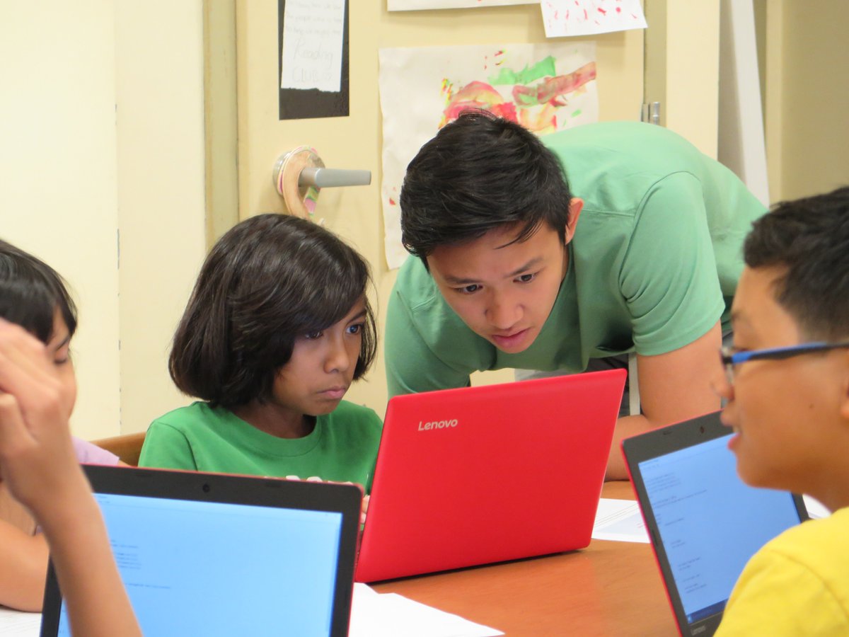 Tech_Roots's tweet photo. When you learn to code, you gain an edge someone else doesn't have #bethefuture https://t.co/Um18PSBmt5