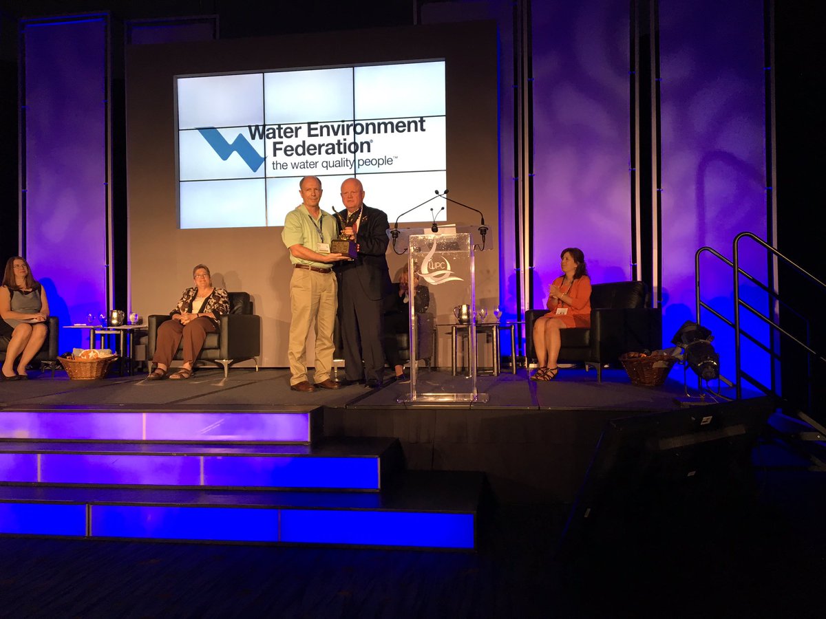 marovoniWPC's tweet photo. I make a motion to name Ron Taylor Leary Jones Award Winner. Marovoni seconds. #kytnwpc #shorts4va https://t.co/WsU6MZDvK2