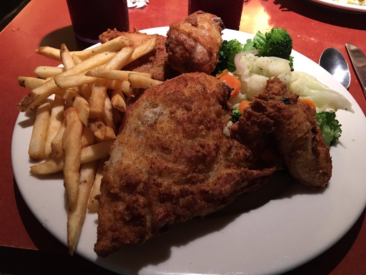 Doughboys On Twitter Pics From Our Bob S Big Boy Meal Pappy Parker S Fried Chicken Big Boy Combo Northridge Melt Claudia S Rec