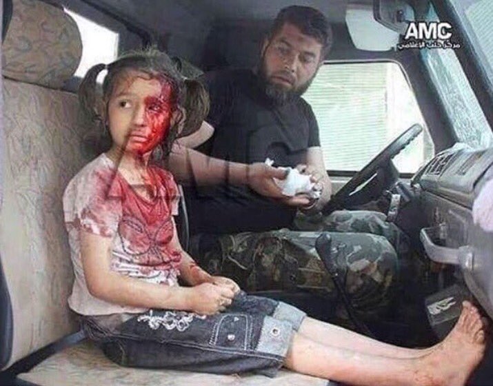 alsammer971's tweet photo. عفواً يا عرب..استريحوا
هذه طفلة سوريه ، وليست طفلة أوروبية حتى تحرق قلوبكم وتشغل العالم ومنظمات حقوق الإنسان. #سوريا https://t.co/VChWPQpkK5