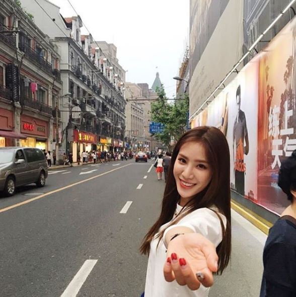 jessiebelle_'s tweet photo. gf jeonyul ๐๐๐ซ๐ซ๐๐ imagine travelling w her #stanstellar #savestellar #STELLAR #stellarcry #StellarComeback https://t.co/G9bbJiNEYL