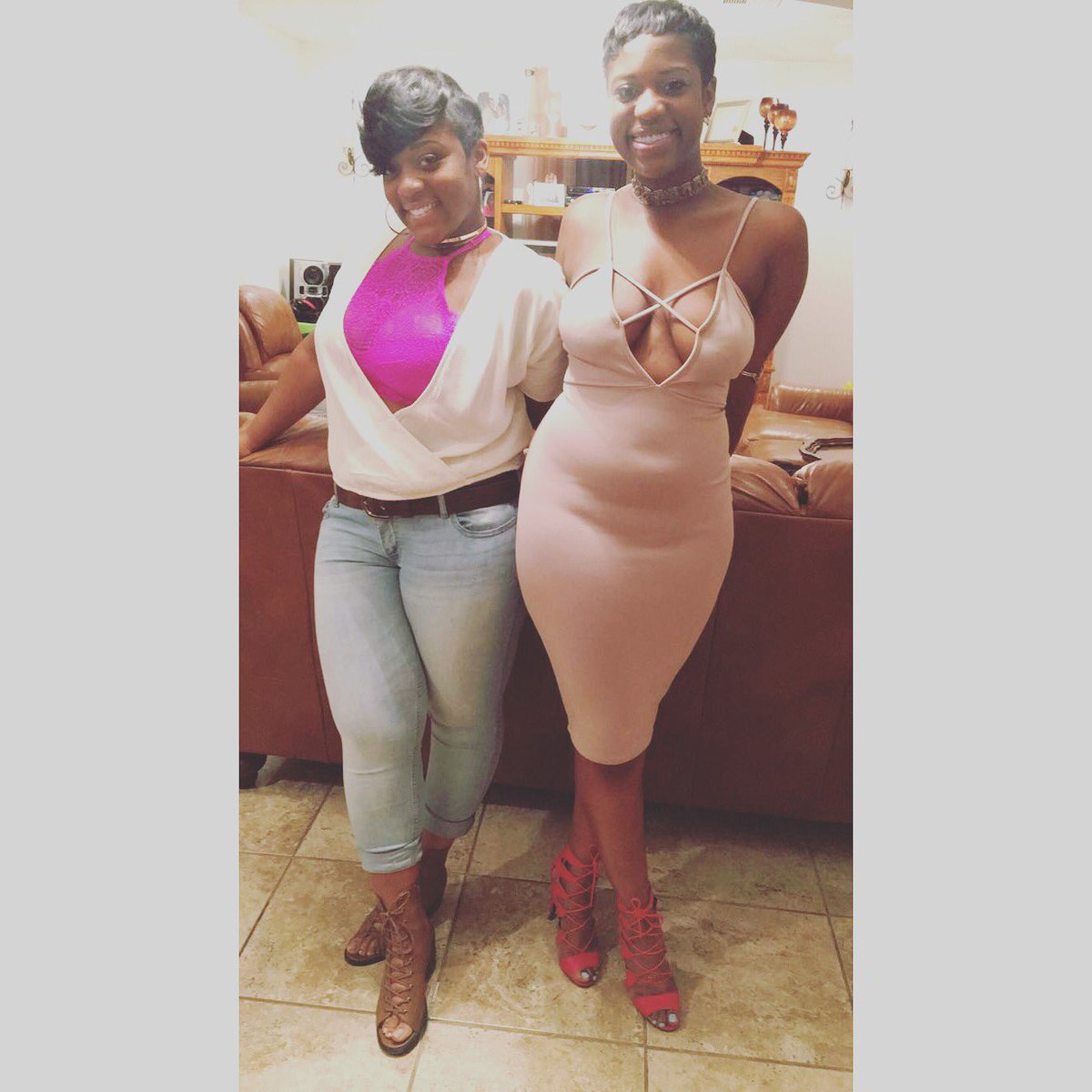 rankjarell_'s tweet photo. My sis better than yours 😜 #twins #webomb #butyouknewthatalready 😌. https://t.co/C8a7e90LZJ
