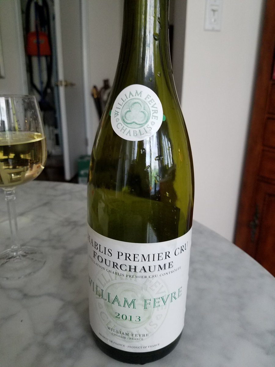 rcwhalen's tweet photo. Last one of the #Fevre Chablis from @emptynester25 Super French white.... Thanks Barb! https://t.co/XBgPwfyHHj