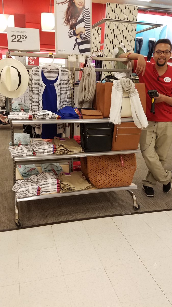 AliciaT_VMTL's tweet photo. Gotummmm #smiling #flexandfull #vmtl https://t.co/5OEqpr254V