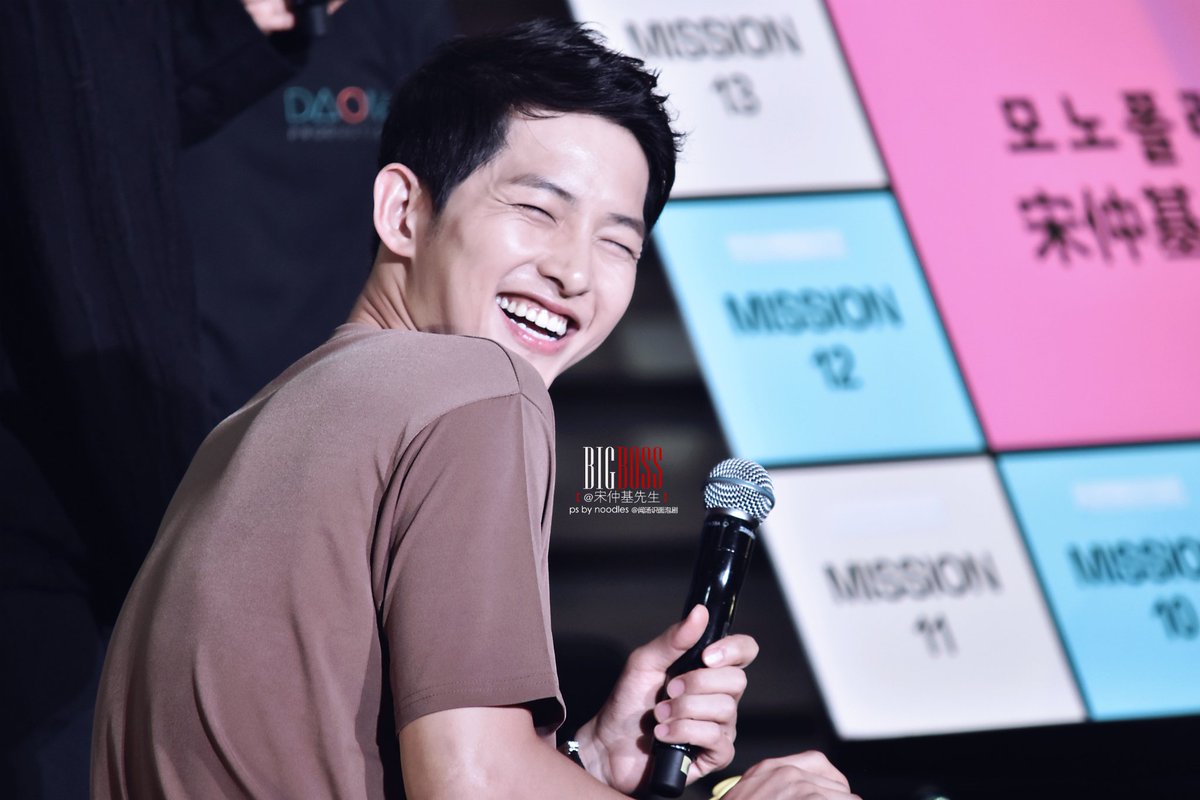 SongJoongKi_SG's tweet image. [HD] 160716 Song Joong Ki - Fanmeeting in Shanghai
#SJKFanmeetinginShanghai
Cr as tagged #37

love that smile &amp;lt;333