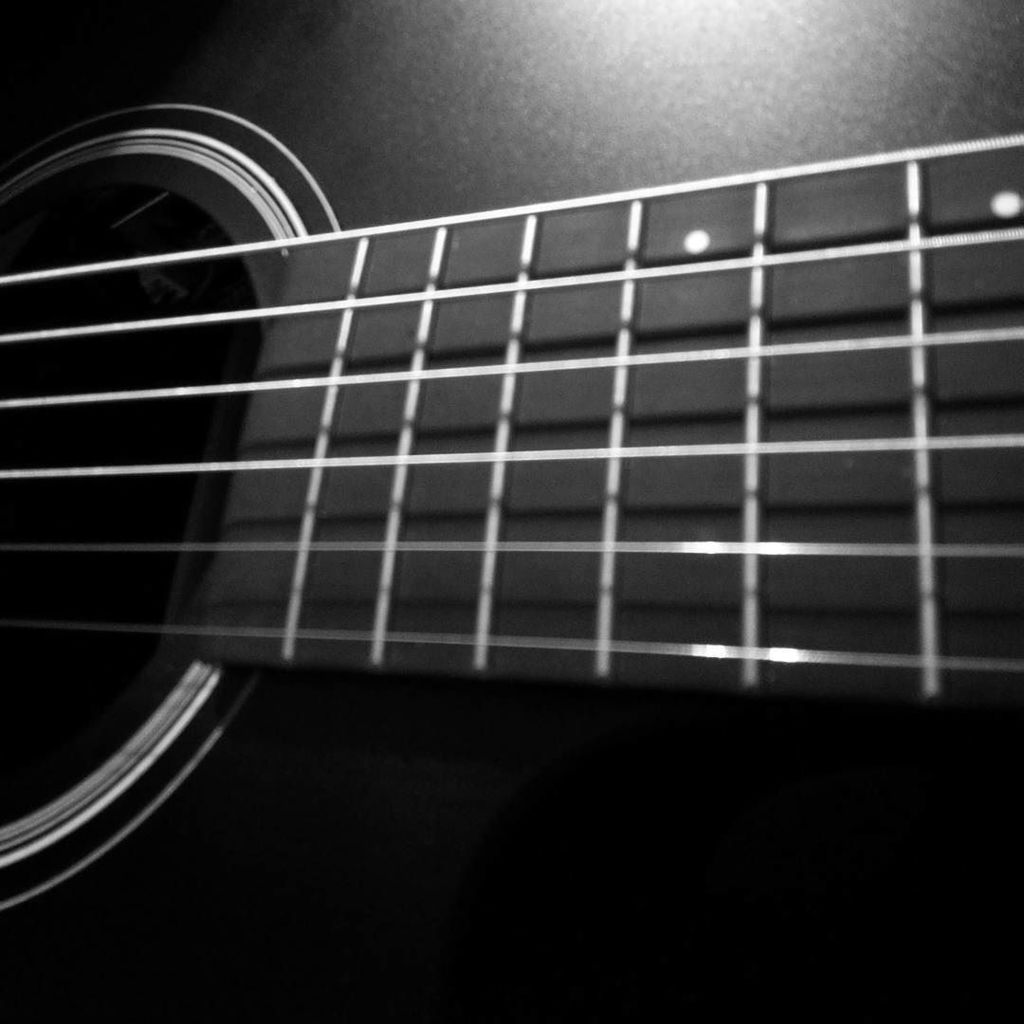 tigermendoza's tweet image. Trying to remember how all of the songs go before tomorrow... #guitar #acoustic #howdoesit… ift.tt/2a74zUN