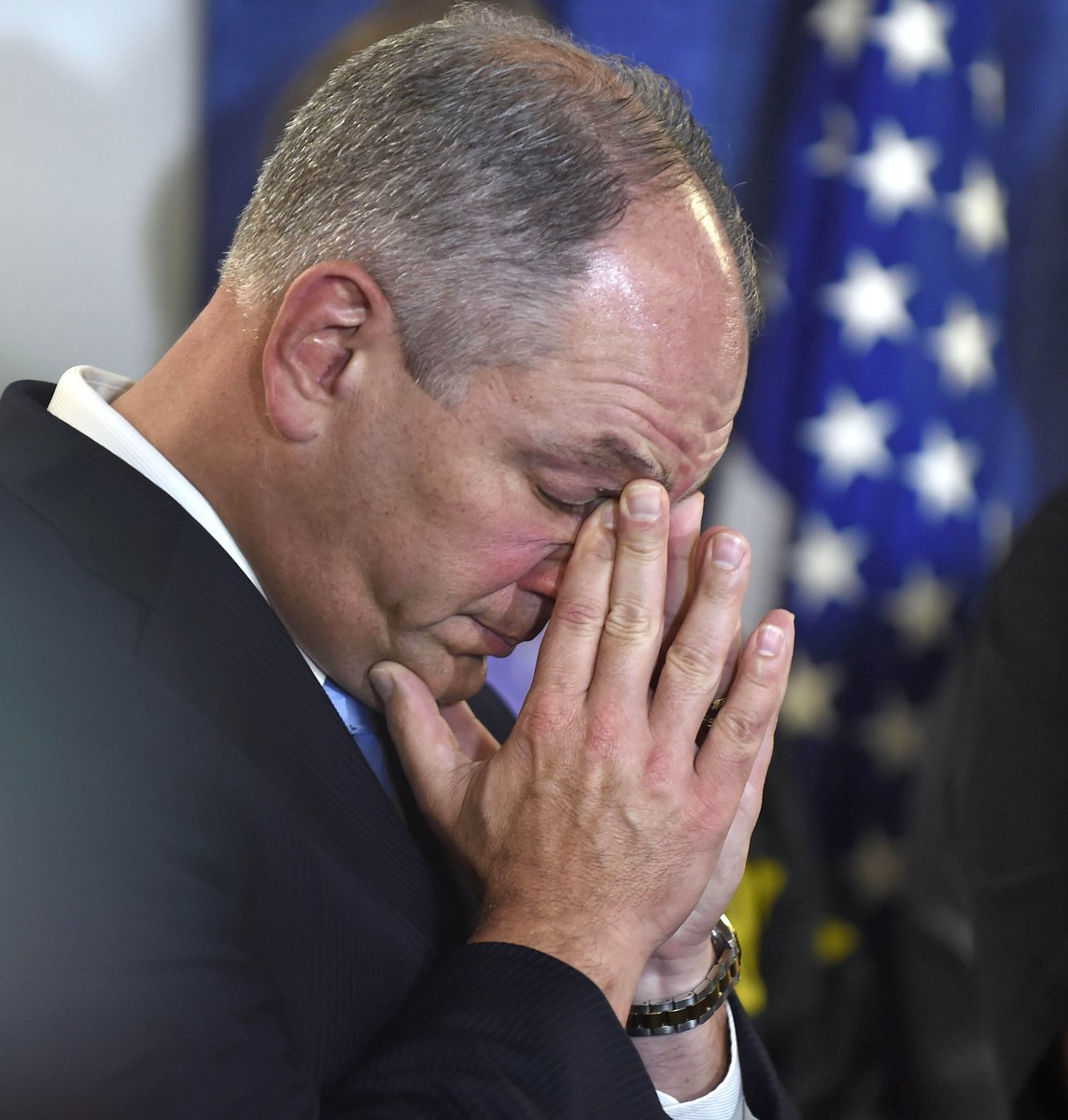 TravSprad's tweet photo. La. Gov. John Bel Edwards shows emotions, at press conference on Baton Rouge law enforcement killed Sun #BRShootings https://t.co/NG1DAm2DBC