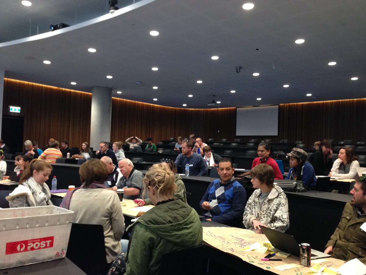 RaiProjects's tweet image. The room is beginning to fill with students and teachers ready to bring innovation to schools #raiprojects