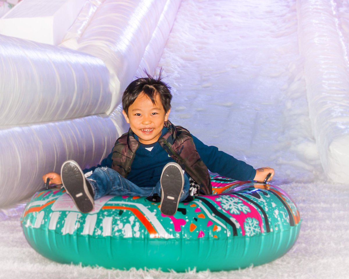 CityofPerth's tweet photo. #CuteAlert See our #PerthSnowSlide photo album at https://t.co/obUitFxiDv. #Perth https://t.co/U6eEQRngVJ