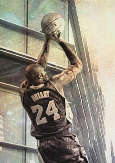InglewoodMike89's tweet image. Can you imagine this being Kobe's statue outside of @STAPLESCenter #FutureReference #ThisShitBetterHappenOrElse 😎💪🏀