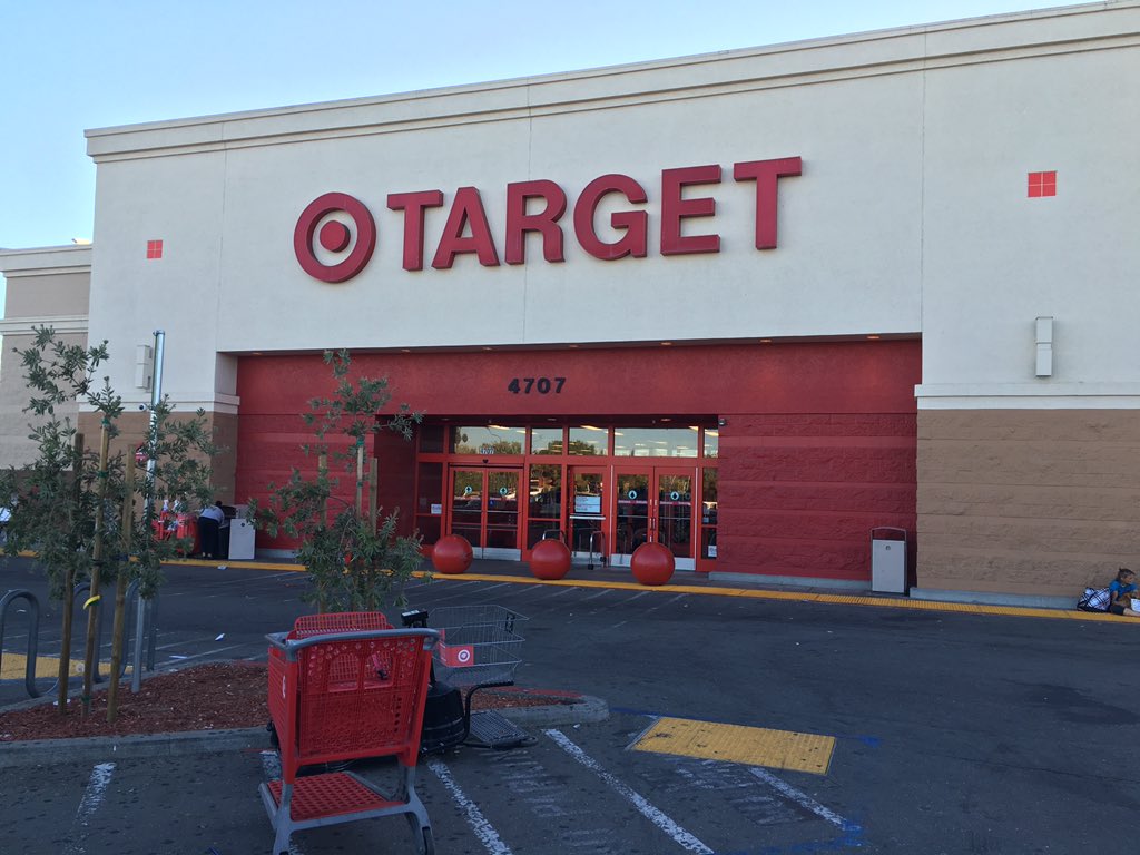 This is where my career began at Target 26 yrs ago today!4707 Pacific Ave T313. <a href="/hmrunhtr/">Aaron Cunningham</a> @dejongster3 <a href="/r_d_parsons/">RD Parsons</a>