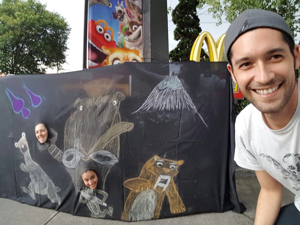REMEMART's tweet photo. @McDonaldsMexico #LaEraDelSelfieEnMc https://t.co/EznZtzUybu