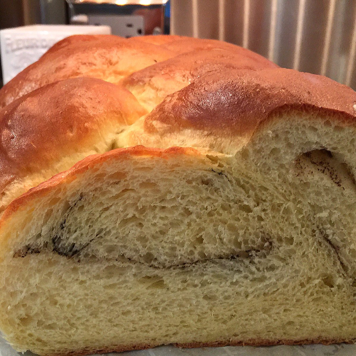 meilin21's tweet photo. π truffle swirl challah #upclose #andpersonal #challah #bread https://t.co/QFoqmaGA0r