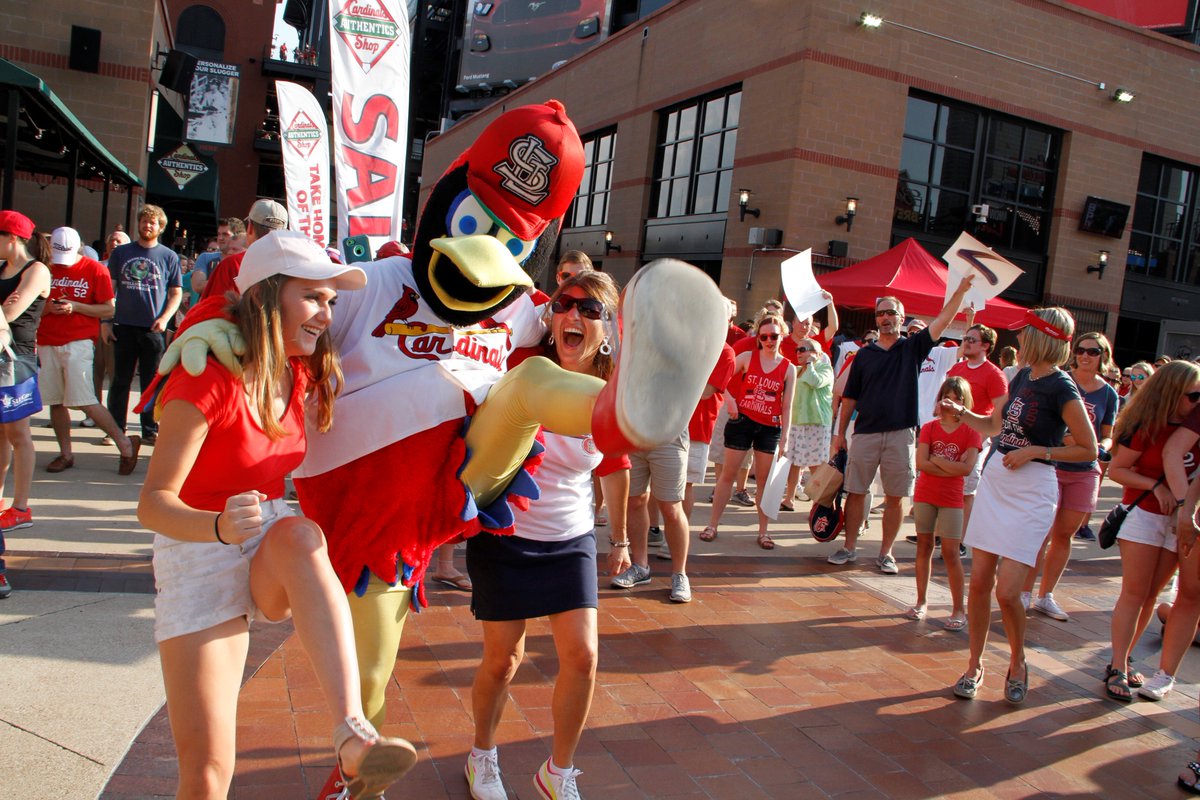 Destination_Z's tweet photo. Fredbird Rocks with Destination.Z at Battle at Busch.  Great Job.  Thanks to the St. Louis Baseball Cardinals! https://t.co/r22tzi93A4