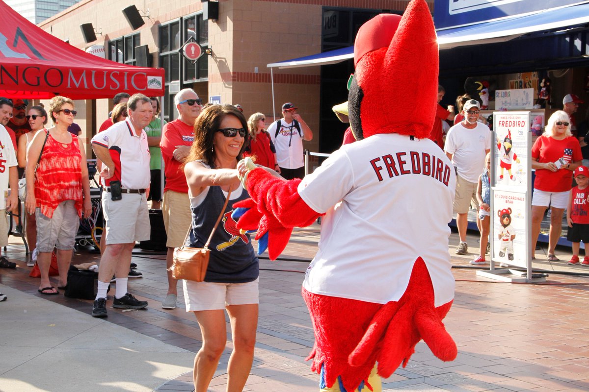 Destination_Z's tweet photo. Fredbird Rocks with Destination.Z at Battle at Busch.  Great Job.  Thanks to the St. Louis Baseball Cardinals! https://t.co/r22tzi93A4