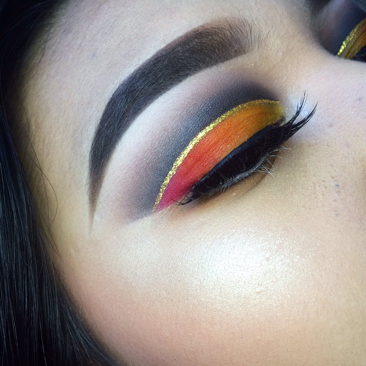 thai_brows tweet picture
