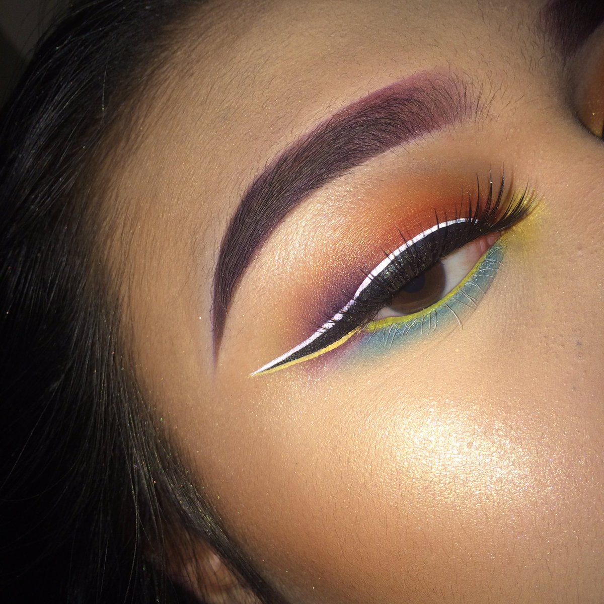 thai_brows tweet picture