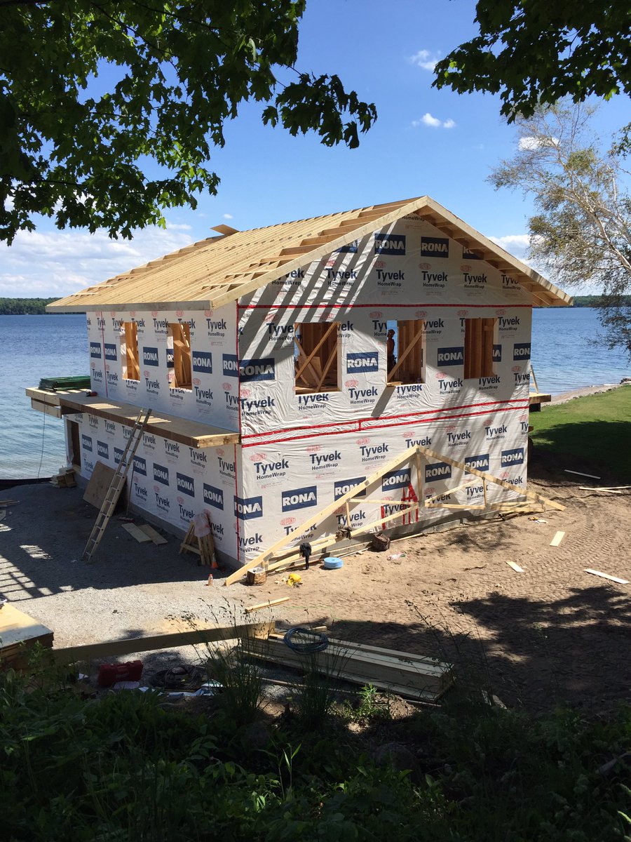 mkco_barrie's tweet photo. Getting this 2500 sqft boathouse closed in and looking to get some finishes rolling! https://t.co/jLKpwr4nui